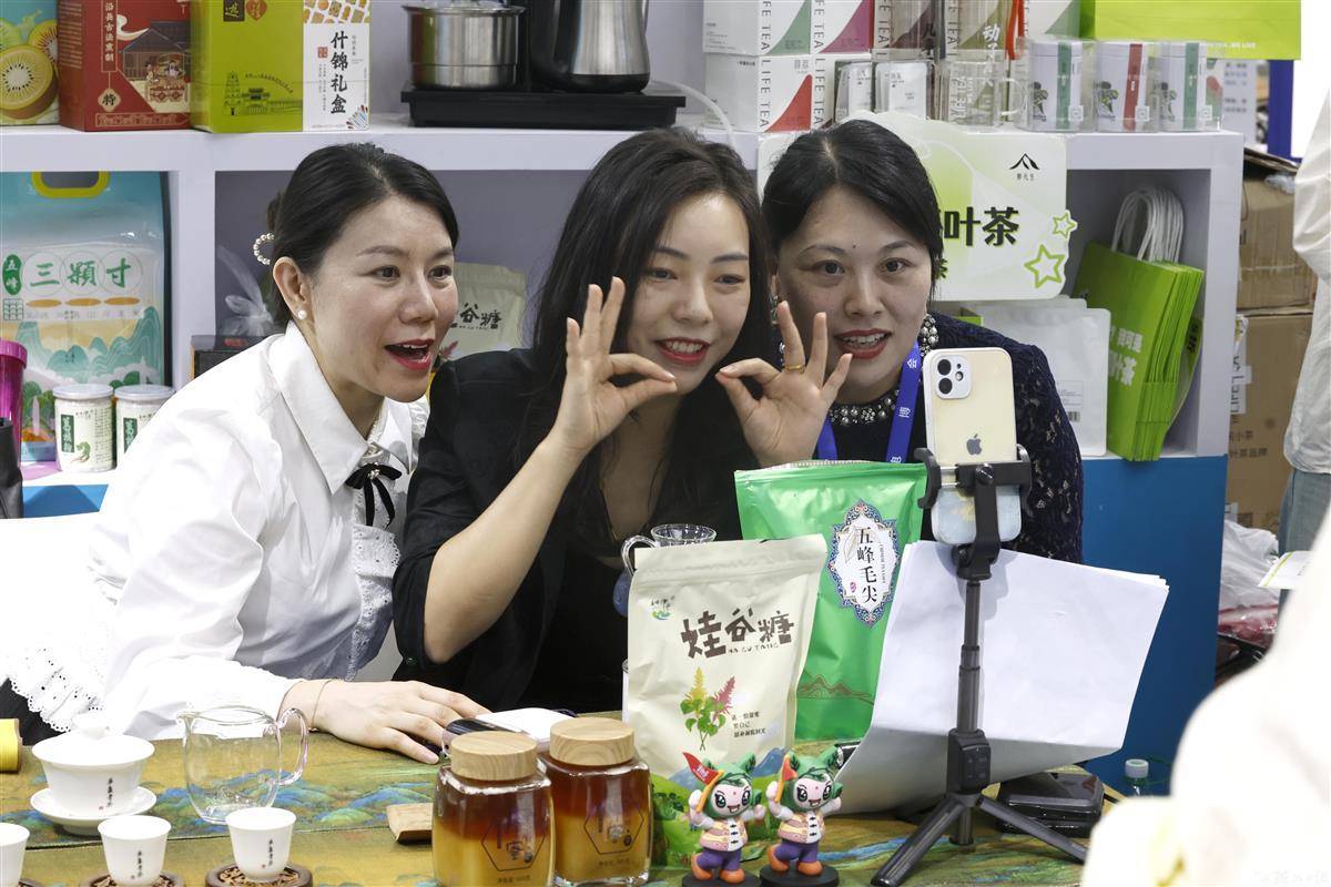 小笨虎娱乐